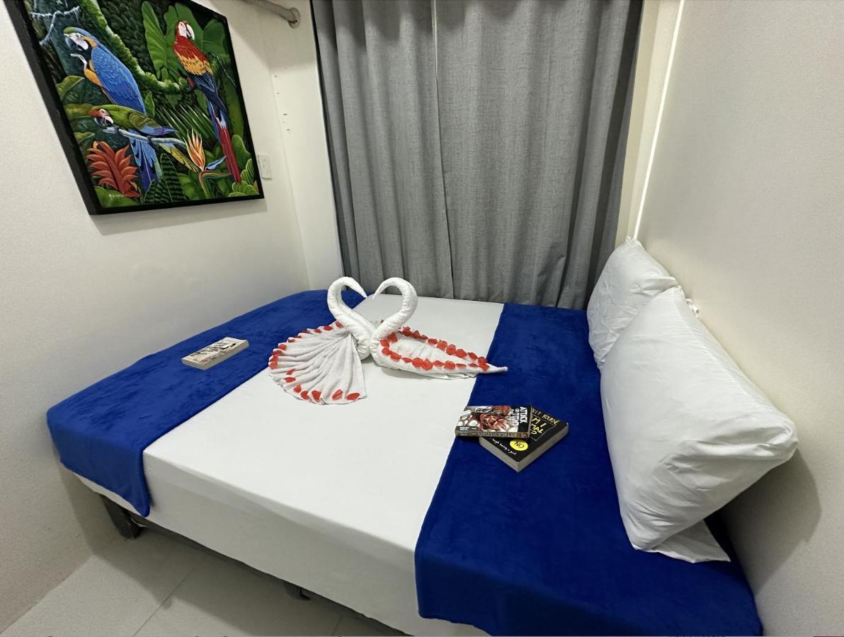 Stays At Green Residences 1 Studio Room Couples Bed With Complimentary Breakfast For 2 Manila Dış mekan fotoğraf