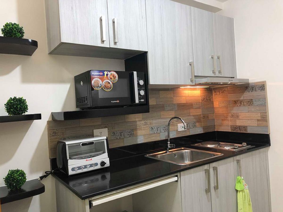 Stays At Green Residences 1 Studio Room Couples Bed With Complimentary Breakfast For 2 Manila Dış mekan fotoğraf