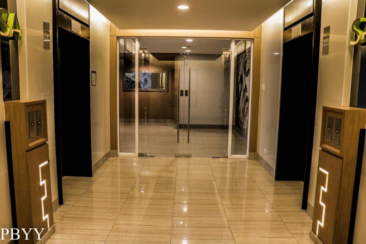 Stays At Green Residences 1 Studio Room Couples Bed With Complimentary Breakfast For 2 Manila Dış mekan fotoğraf