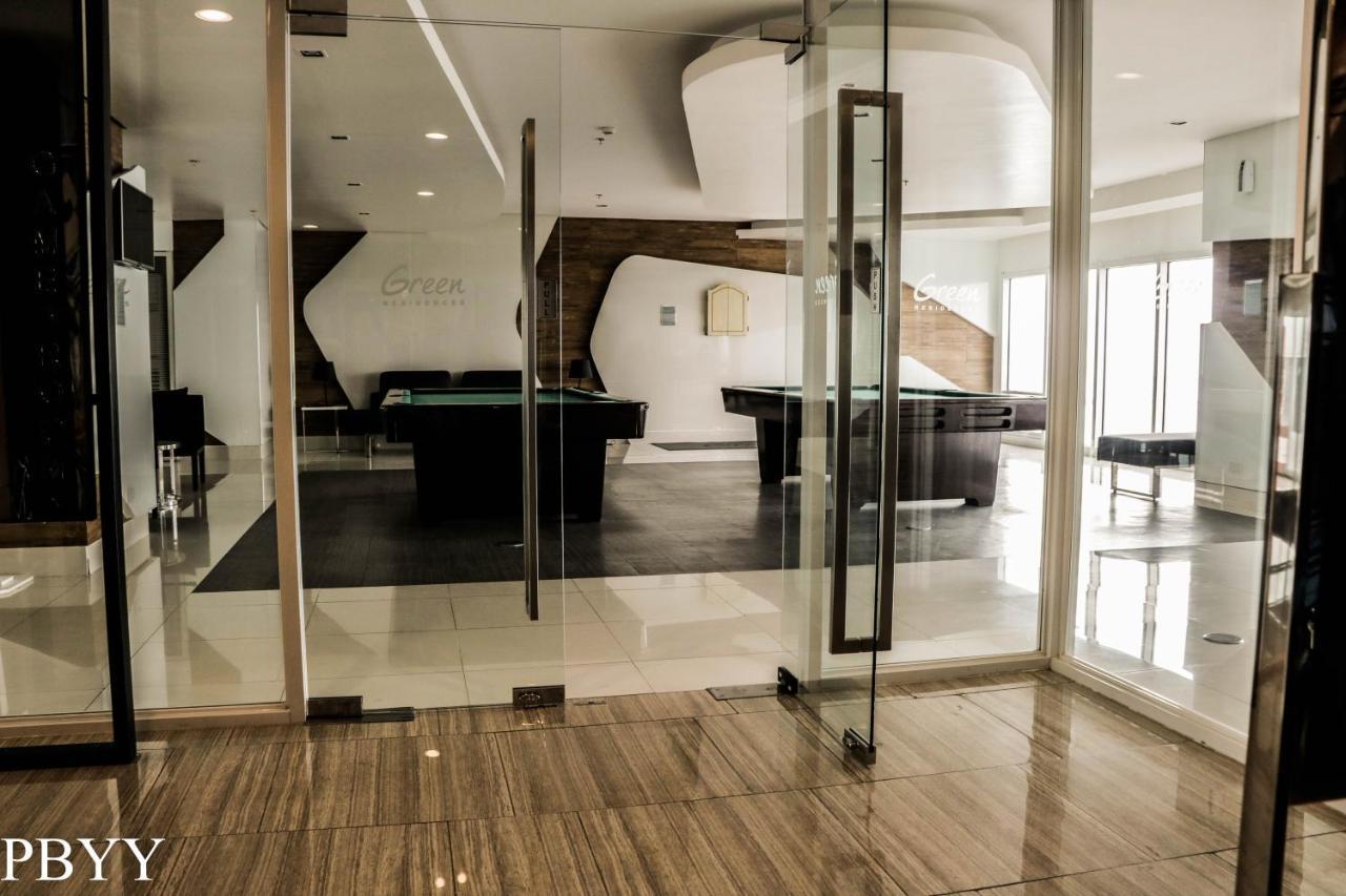 Stays At Green Residences 1 Studio Room Couples Bed With Complimentary Breakfast For 2 Manila Dış mekan fotoğraf