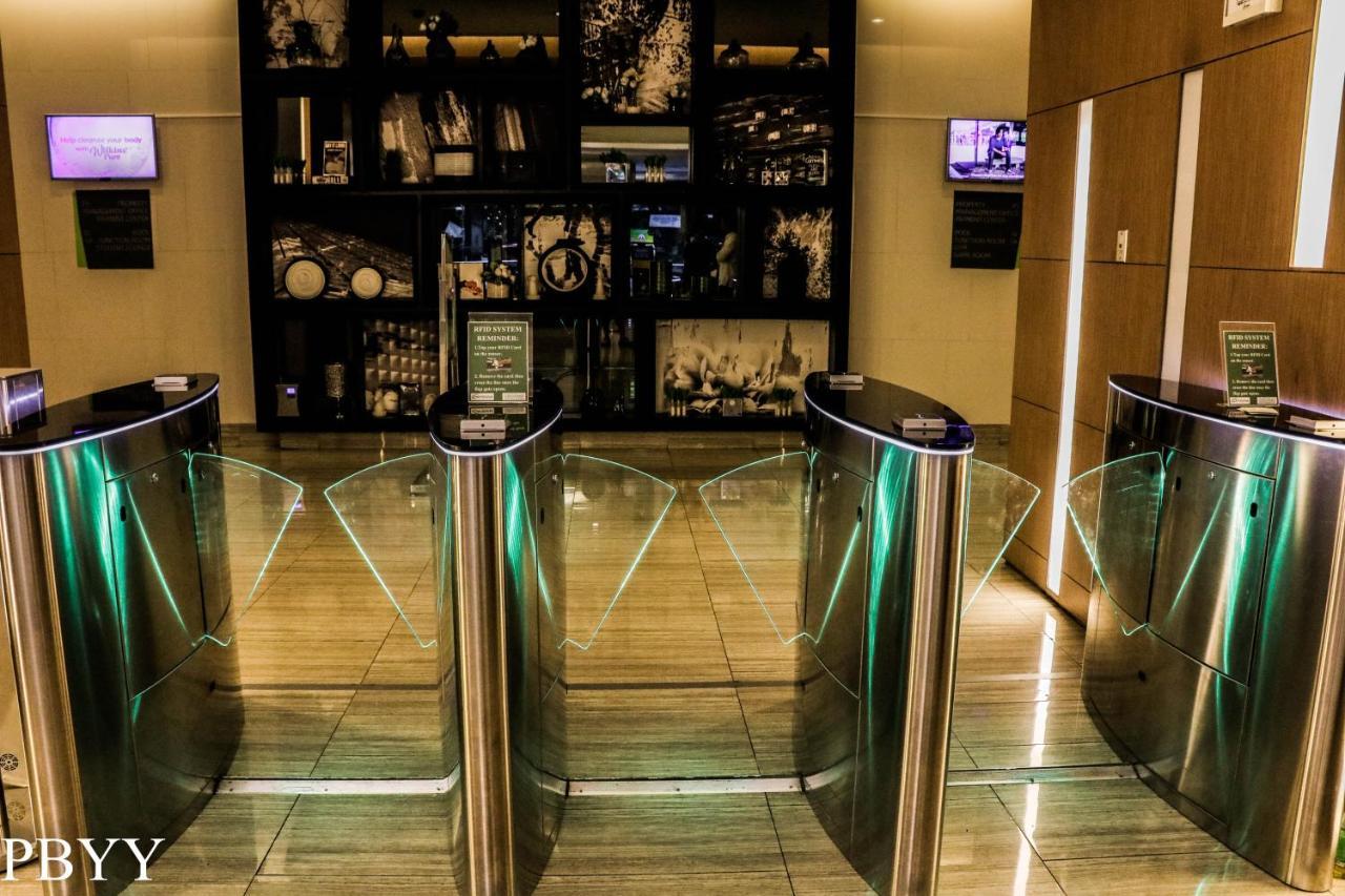 Stays At Green Residences 1 Studio Room Couples Bed With Complimentary Breakfast For 2 Manila Dış mekan fotoğraf